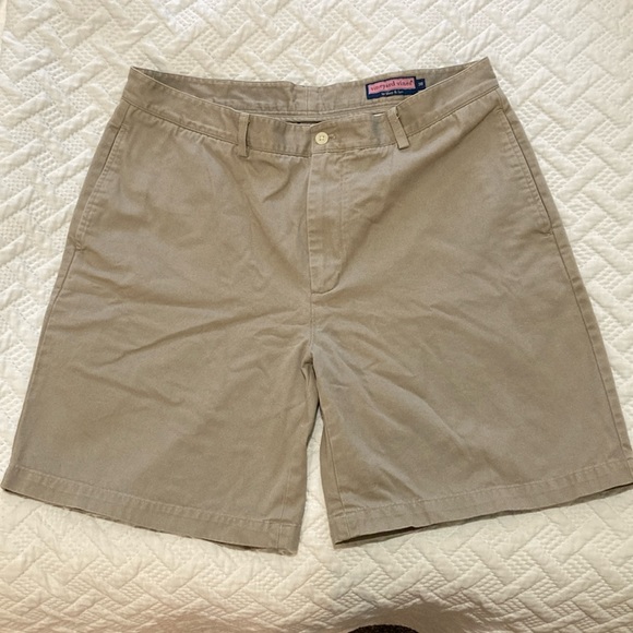 Vineyard Vines Club Shorts - Picture 1 of 4